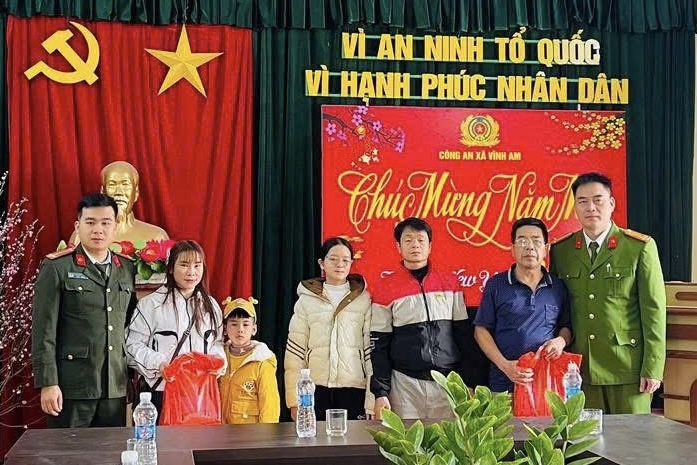 Công an xã Vĩnh Am gần dân, tạo thế trận vững chắc giữ gìn an ninh trật tự địa bàn